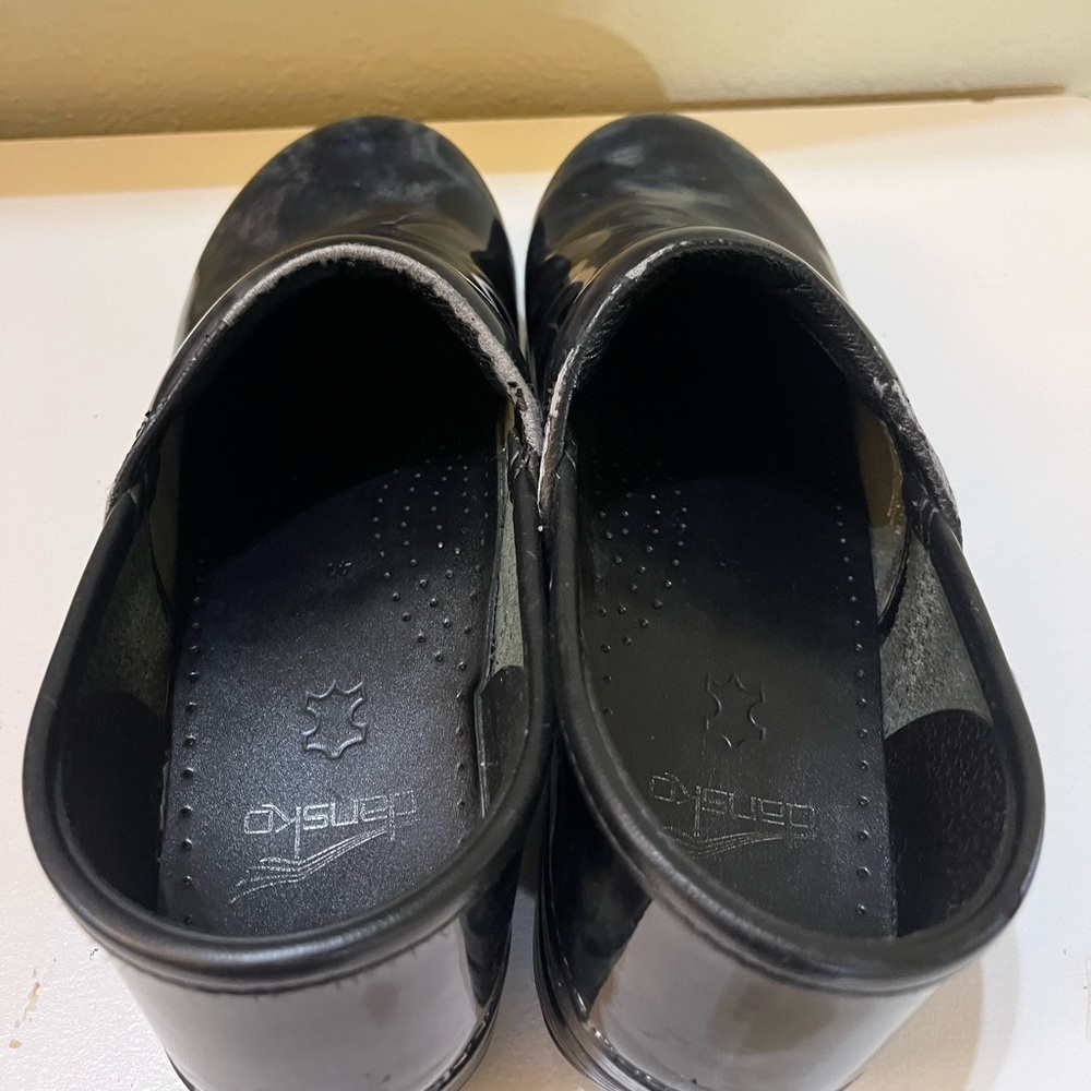 Dansko Clogs Slip Resistant Wipeable Work Comfort… - image 7